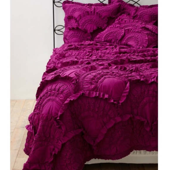 Anthropologie Other - Anthropologie Rivulets Quilt with Shams